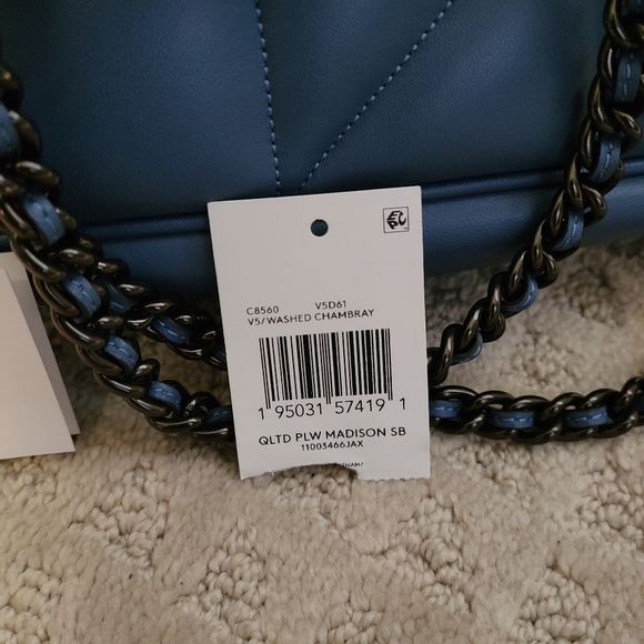 💰SOLD💰Coach Pillow Madison Shoulder Bag With Quilting Style C8560 - Picture 4 of 14